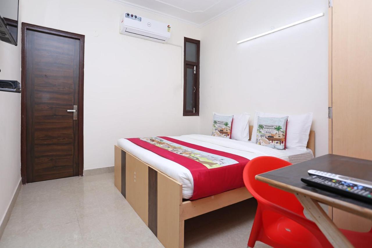 Oyo Dlf Cyber City Near Aravali Biodiversity Park Gurgaon Exterior photo